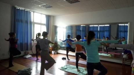 说明: C:\Program Files\Tencent\QQ\Users\2316439443\Image\Group\EYRFJ`30BKD%EEU%AZ~}{N8.jpg